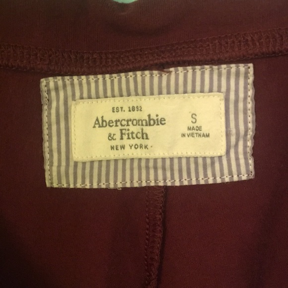 Abercrombie and Fitch burgundy and blue sweatpants - Picture 4 of 7